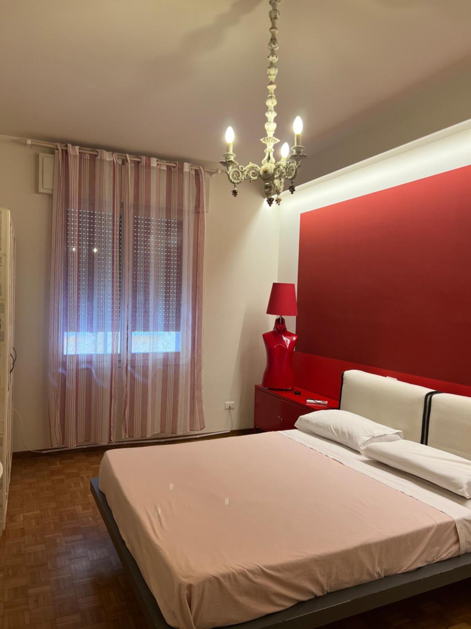Moonlight Centro Bologna Hotel Exterior photo